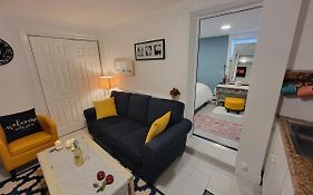 Comfy And Chic Boston Apartment! Free Parking